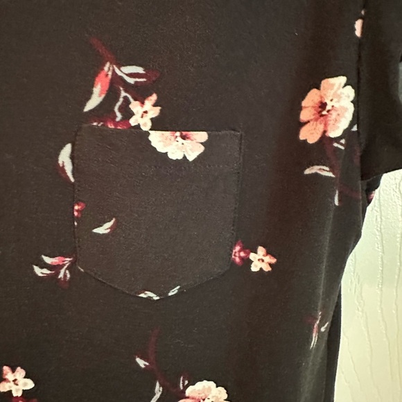 Floral pocket T-shirt dress - Picture 2 of 5